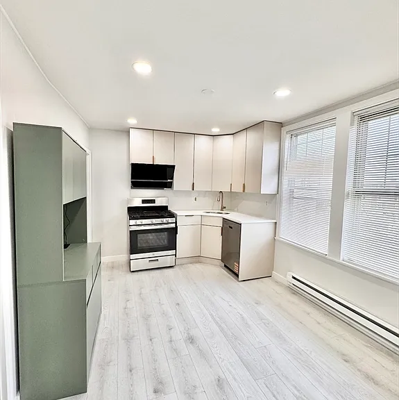 739 Parker St #3 — Photo 1