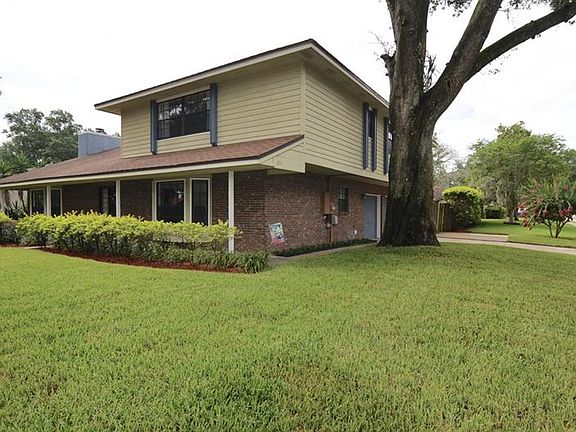 2nd image of 317 N Cypress Way