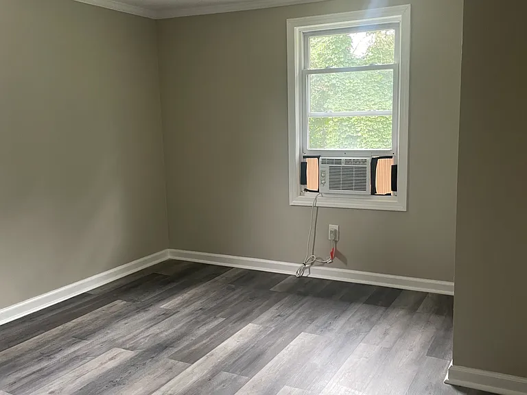 406 N Hill St — Photo 5
