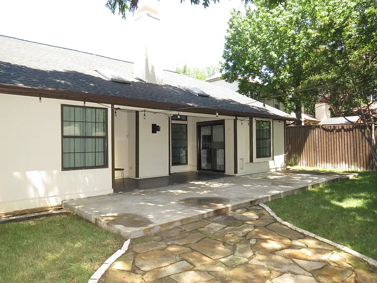 2308 Crestmeadow St — Photo 37
