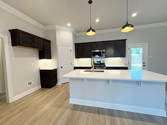 3rd image of 6690 Arbor Way