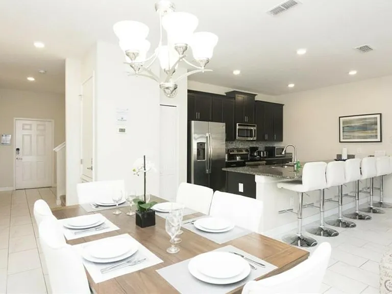 4807 Clock Tower Dr — Photo 3