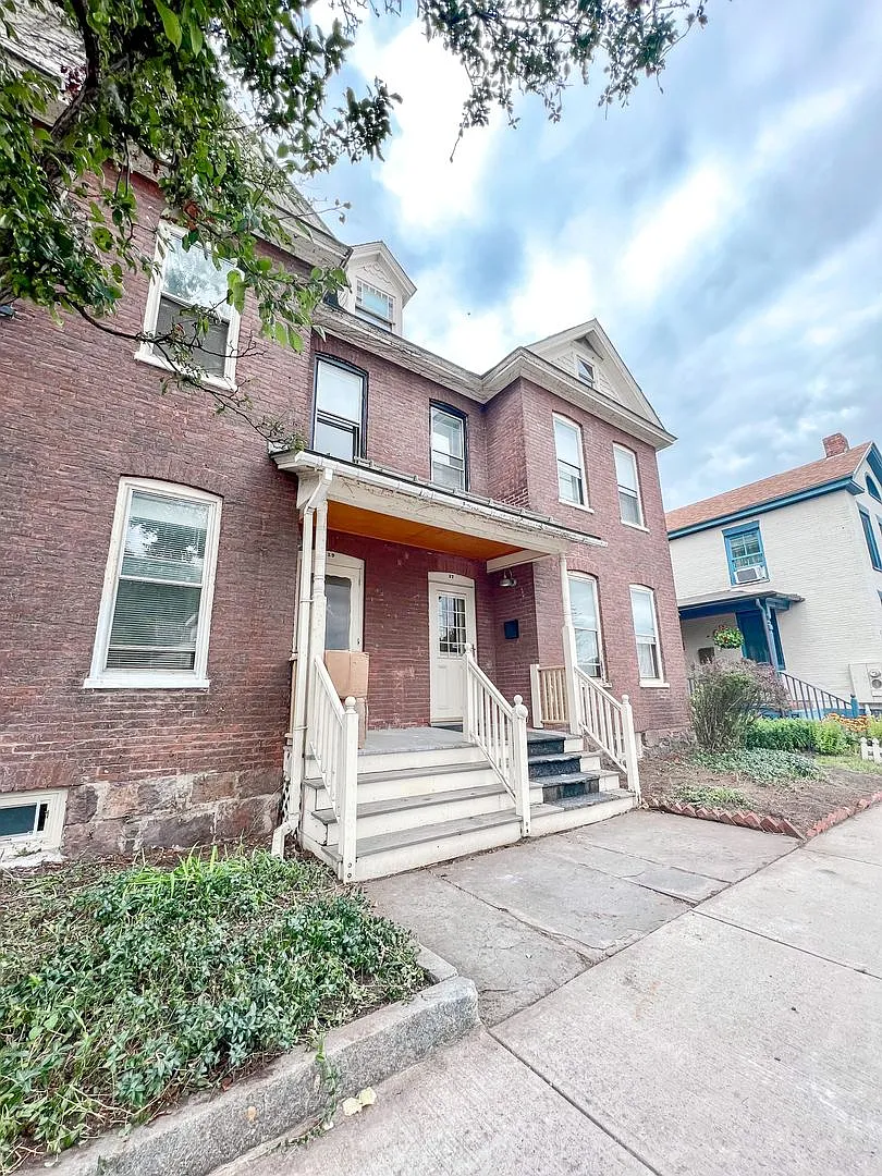 27-29 Pine St — Photo 2