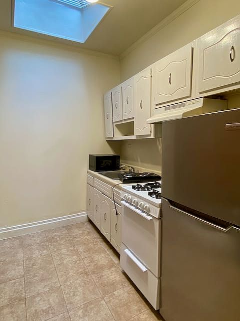 2nd image of 176 Lexington Ave #6RR