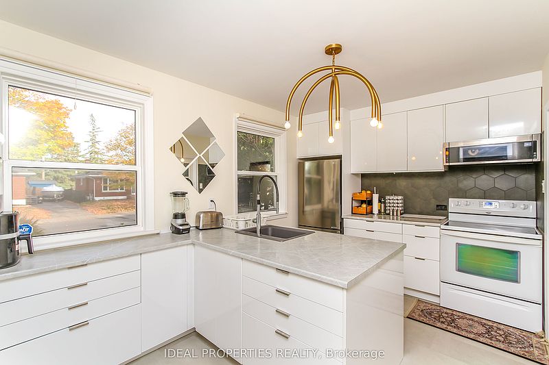 Ottawa House for rent - 3 Bedrooms — photo 12