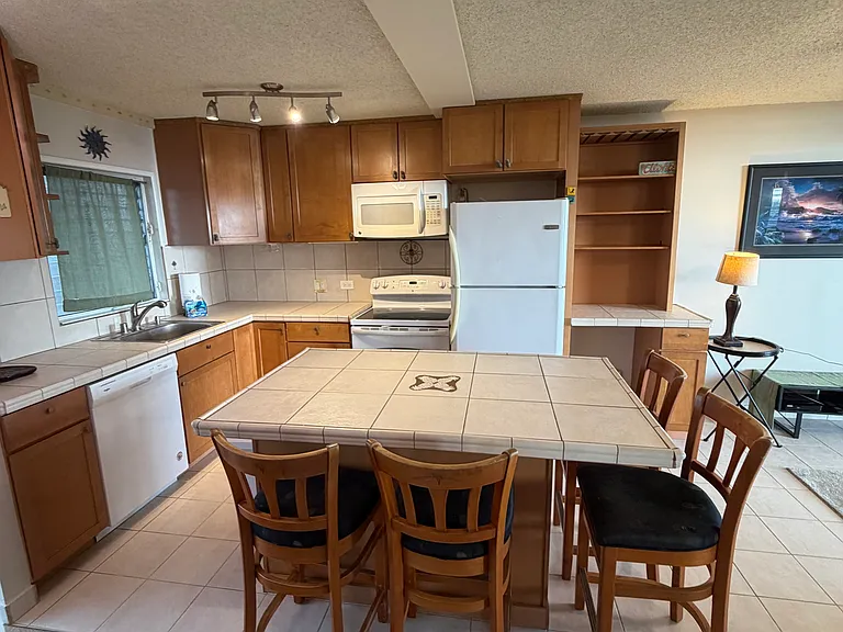 75-5766 Kuakini Hwy #606 — Photo 17