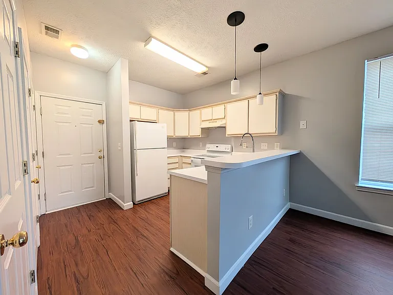 484 River Oaks Dr #62E — Photo 6