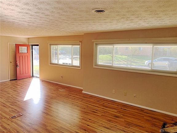 5th image of 451 Orchard Hill Dr