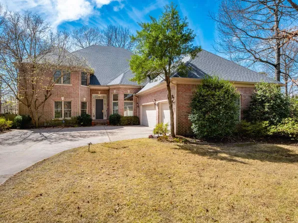 2 Avignon Ct, Little Rock, AR 72223