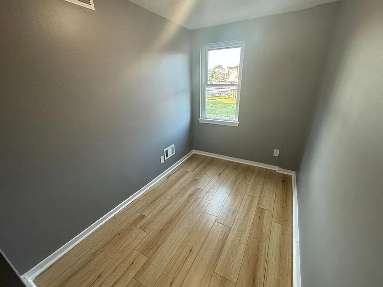 7306 Kirtley Rd — Photo 11