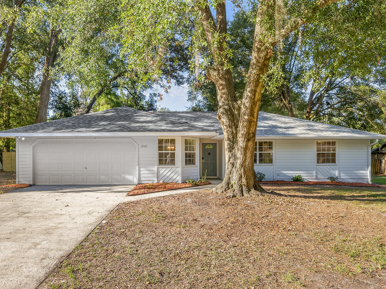 3 bed, 1543 sqft, $2,300 — Photo 1