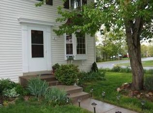 2 Southall Ct, Sterling, VA 20165