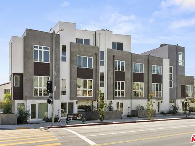 5500 W Olympic Blvd, Los Angeles, CA, 90036