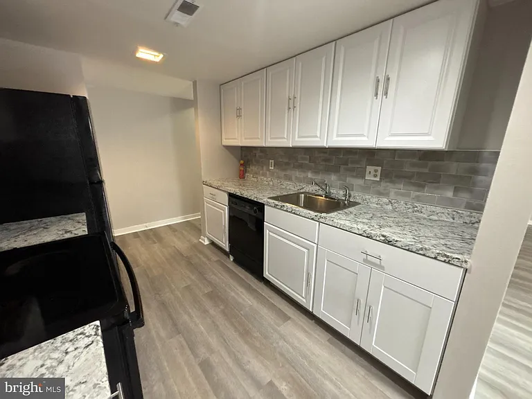 476 Bridge St — Photo 14