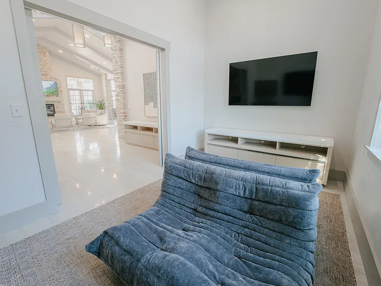 Aldara Apartments — Photo 42