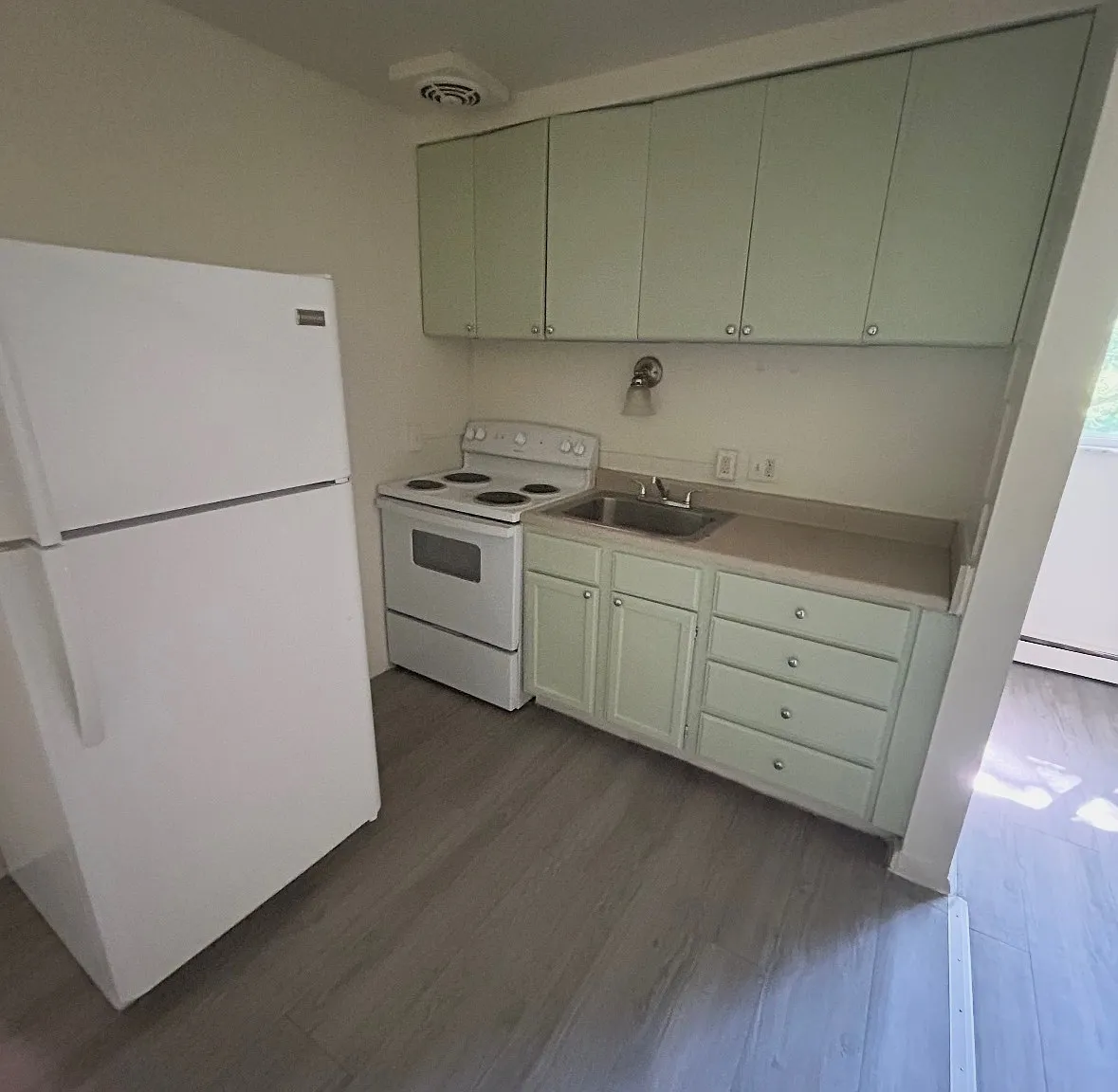 1 bed, $775 — Photo 3
