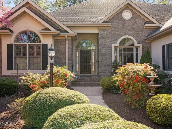 517 Dartmoor Way SW, Ocean Isle Beach, NC 28469