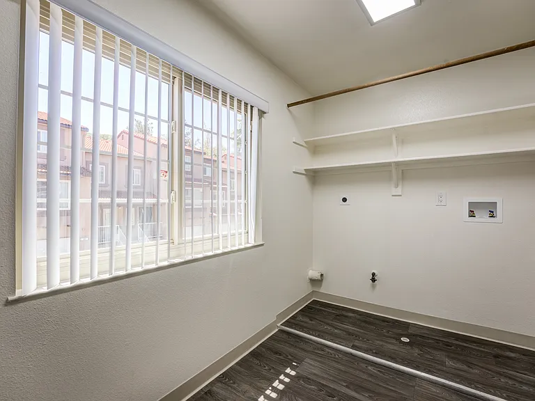 Eucalyptus Ridge - Military Housing — Photo 5