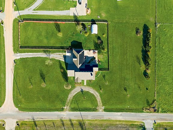 2nd image of 112 Harli Dr