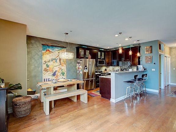 4th image of 1920 N Farwell Ave APT 204