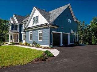 5 Lacey Ct, Smithfield, RI 02917