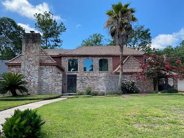 2nd image of 1103 Ivy Wall Dr