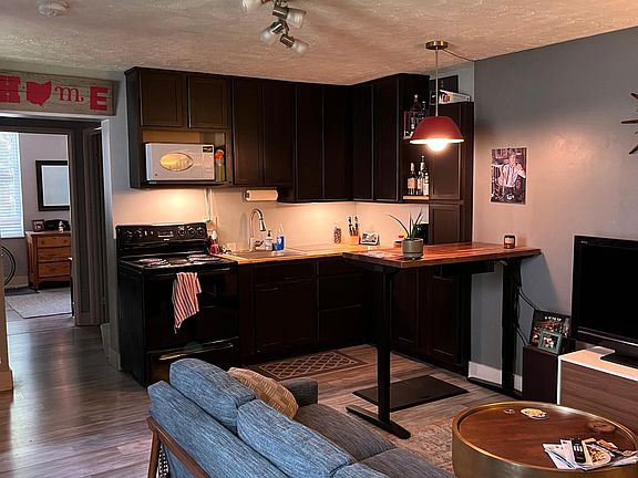 2nd image of 215 Findlay St APT 1
