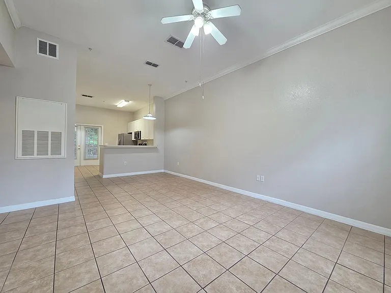 141 Reserve Cir #109 — Photo 3