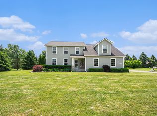 426 Meadowind Ct, Pinckney, MI