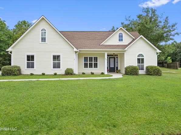 607 Taylor Trl, Waveland, MS 39576