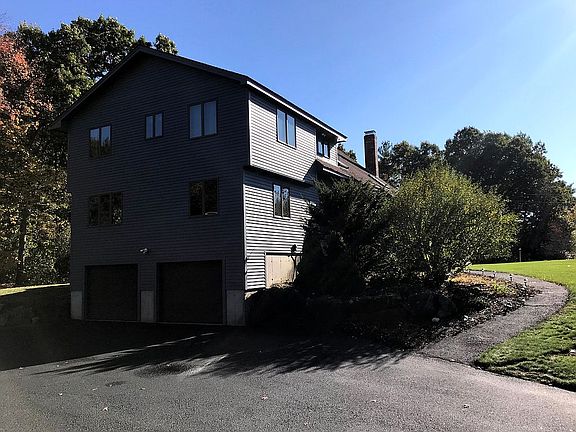 2nd image of 30 Shoreline Dr