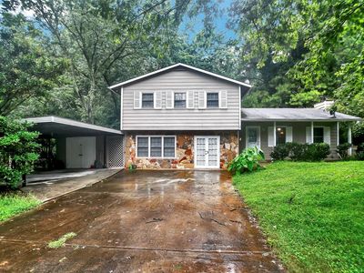 985 Camp Creek Dr, Lilburn, GA, 30047