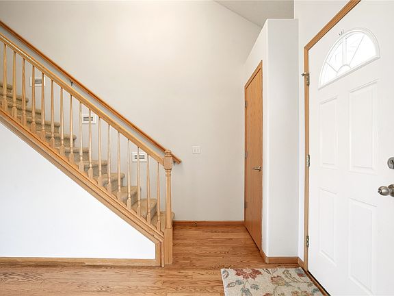 3rd image of 4614 Adams Ct NE