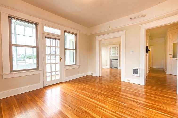 1st image of 526 NW 21st Ave #1185f8d57