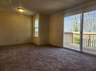 1934 Lincoln Ave SE #202, Pt Orchard, WA 98366