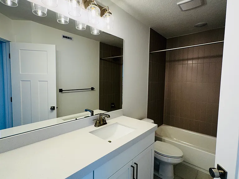 3483 S Perthshire Dr — Photo 8