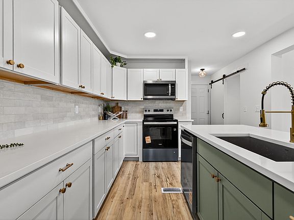 2nd image of 448 Walton Ferry Rd