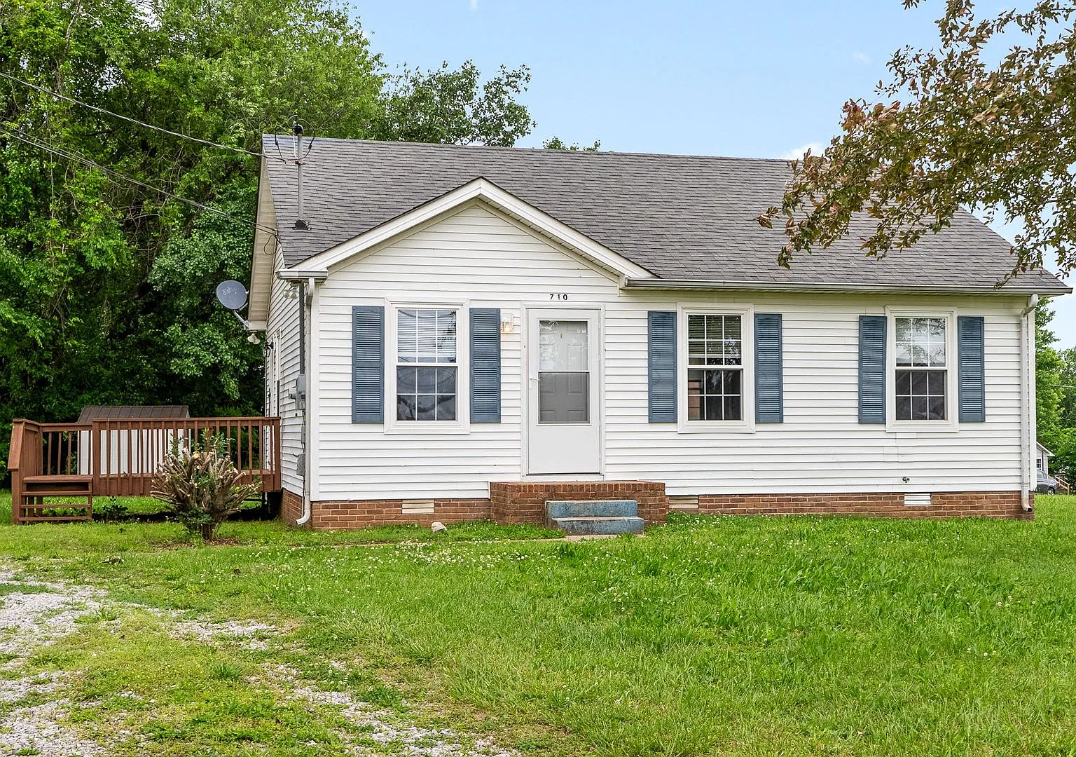 710 Polk Avenue * — Photo 3