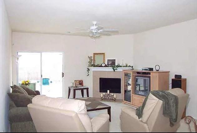 3 bed, 2100 sqft, $2,800 — Photo 3