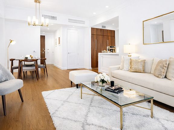 3rd image of 360 E 89th St #5C