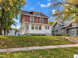 214 Broadway St, Hanska, MN 56041