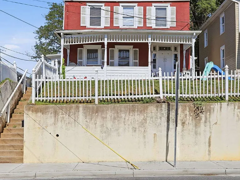 13 N Maryland Ave — Photo 2