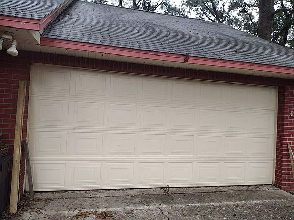 2nd image of 3733 NE 19th Ave