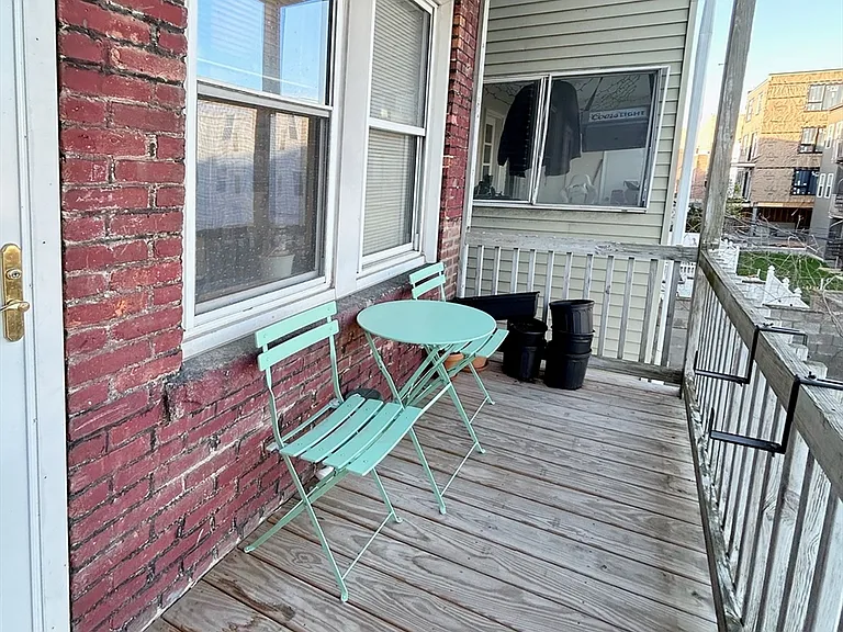 119 Cottage St #2R — Photo 15