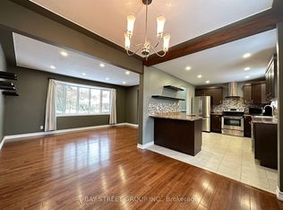 49 Howland Dr, Kitchener, ON N2E 1G4
