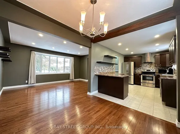 49 Howland Dr, Kitchener, ON N2E 1G4