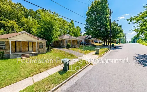 2317 E Warren St Photo 1