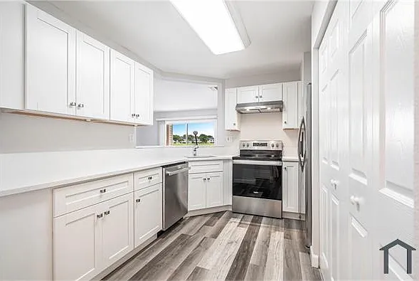 2 bed, 1020 sqft, $2,350 — Photo 4