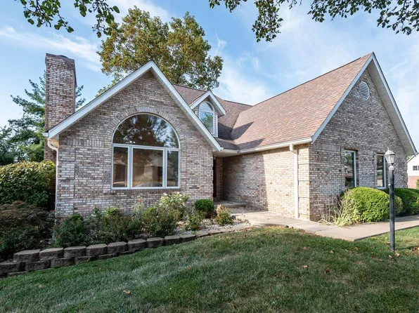 3708 E Tamarron Dr, Bloomington, IN 47408