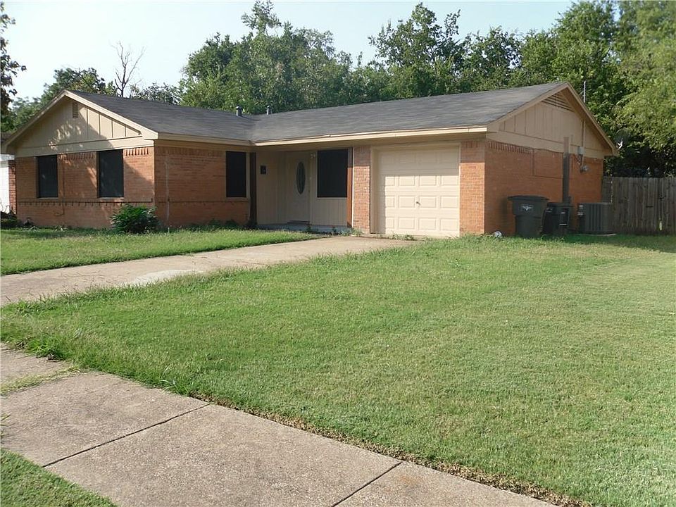 1st image of 1524 Cloverdale Dr